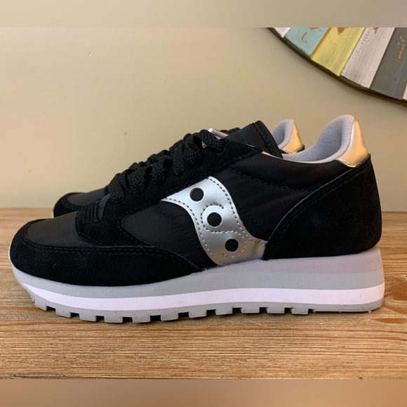 WOMEN'S SAUCONY JAZZ TRIPLE SNEAKER S60530-15 - Picture 1 of 9